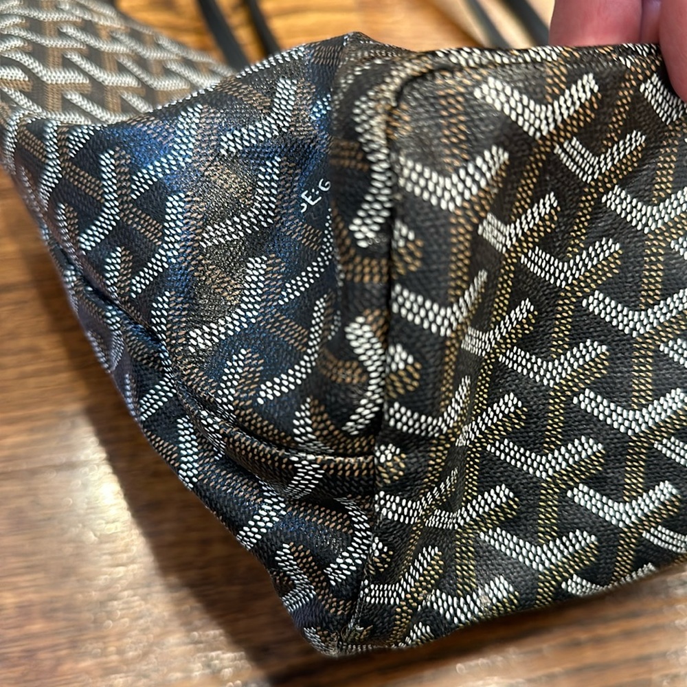 *NOT AVAILABLE* Goyard St Louis PM Tote Bag Black - Picture 9 of 11